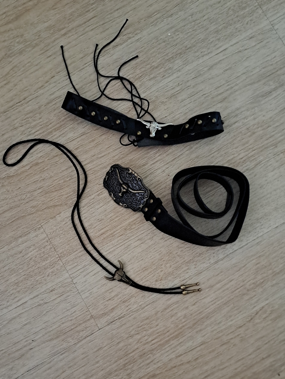 Cowboy Costume 3pcs Accessories, 1 Wesrter Belt 1 cowboy hat Band 1 Tie